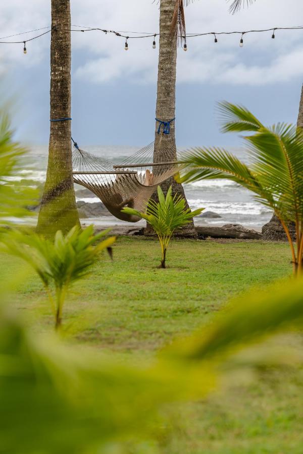 Salvatierra Beachfront Hotel Puerto Coyote Екстериор снимка