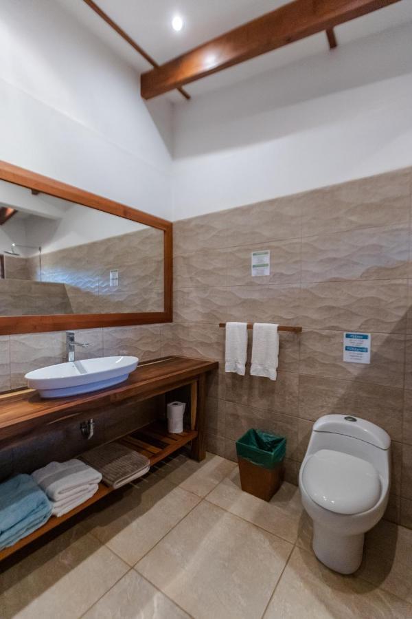 Salvatierra Beachfront Hotel Puerto Coyote Екстериор снимка