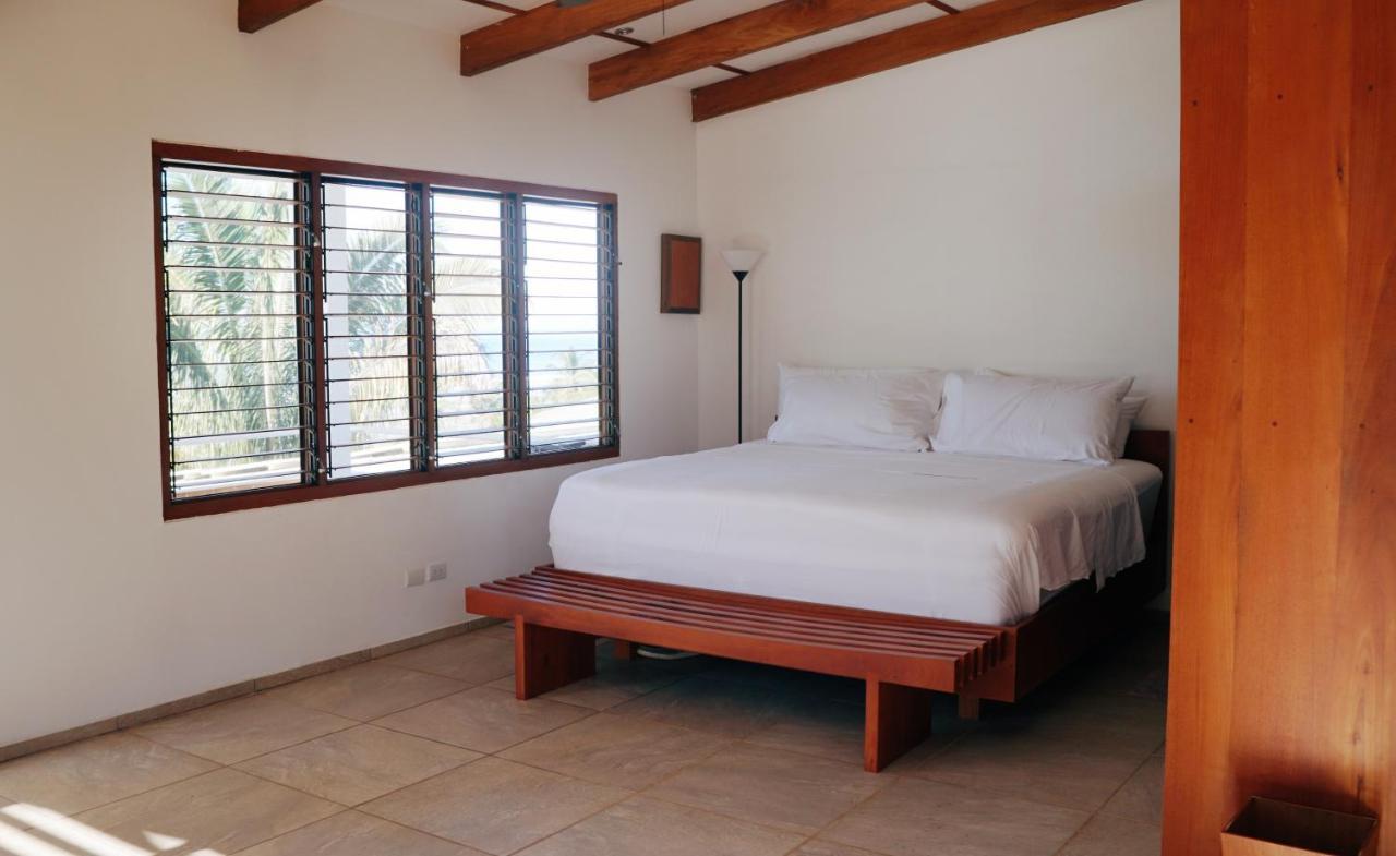 Salvatierra Beachfront Hotel Puerto Coyote Екстериор снимка