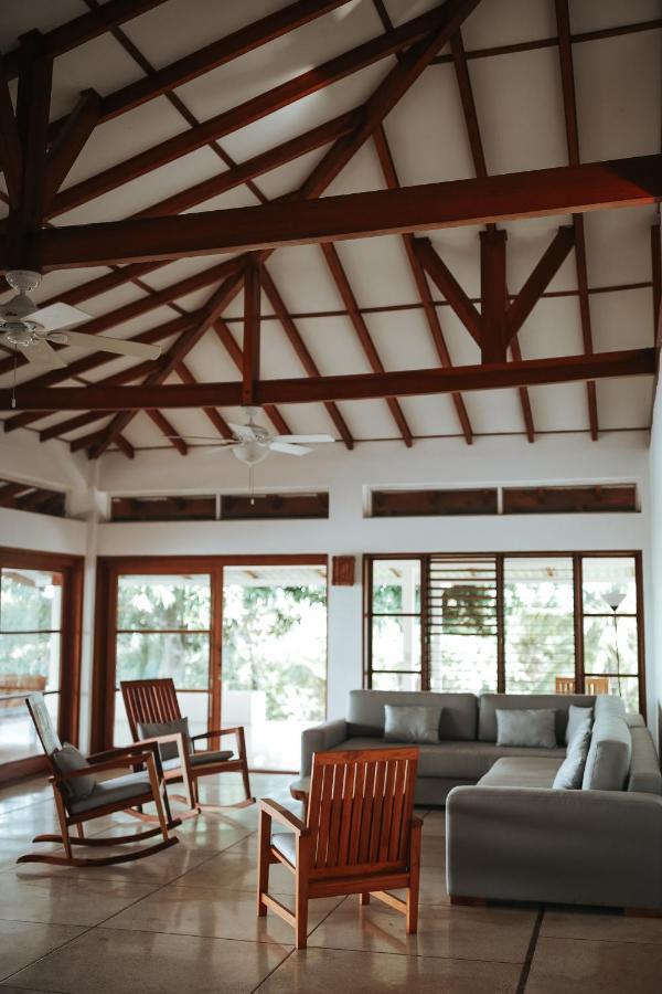 Salvatierra Beachfront Hotel Puerto Coyote Екстериор снимка