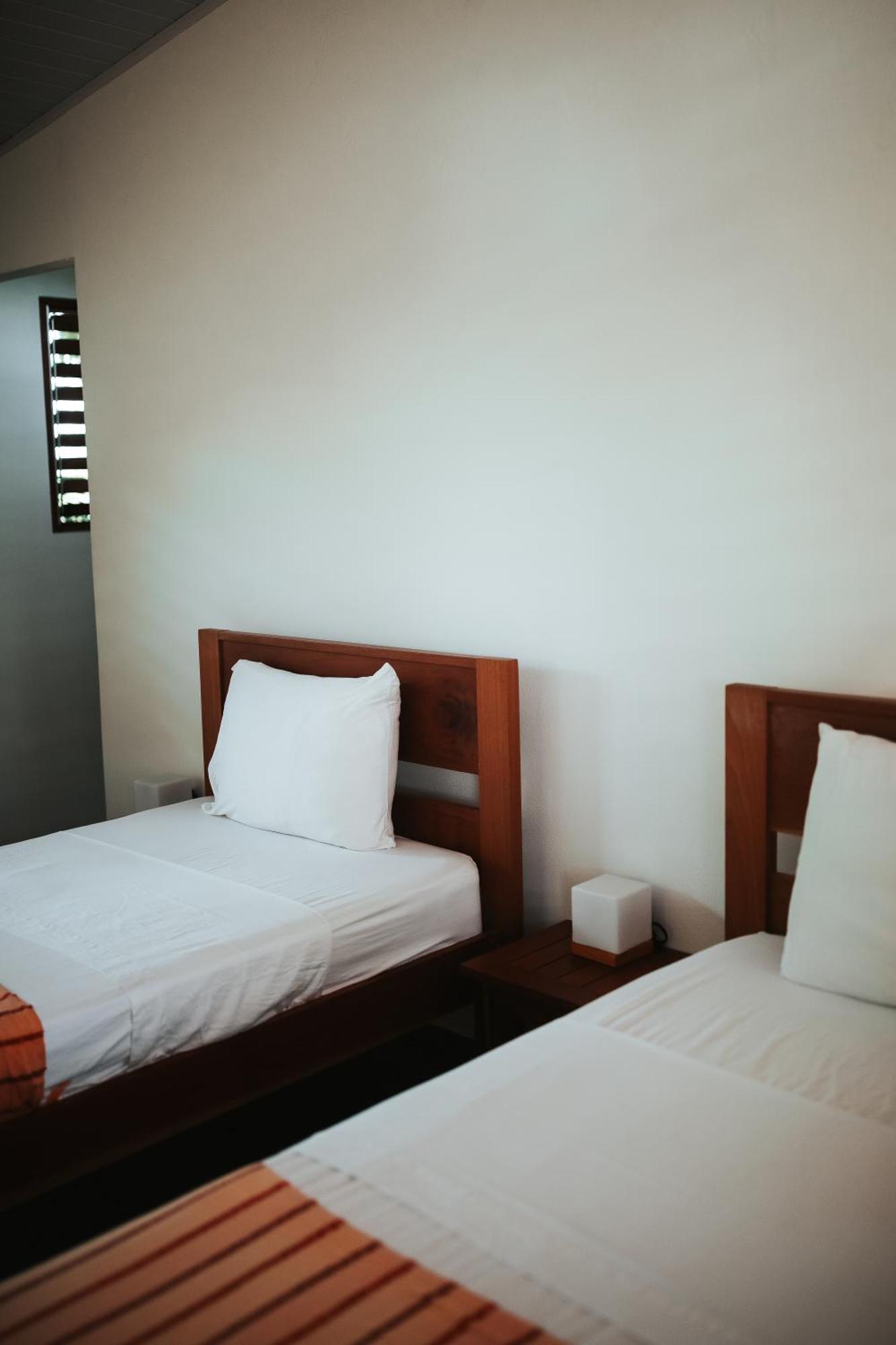 Salvatierra Beachfront Hotel Puerto Coyote Стая снимка