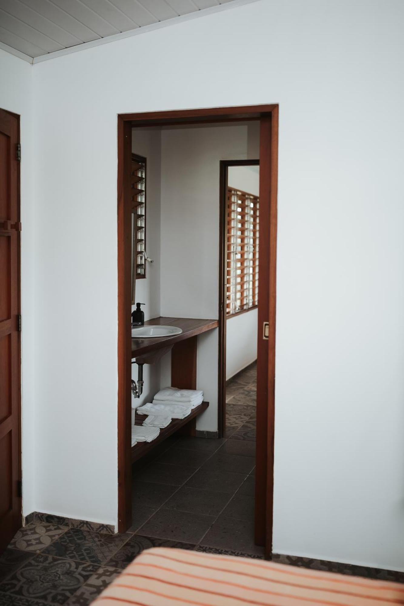 Salvatierra Beachfront Hotel Puerto Coyote Стая снимка